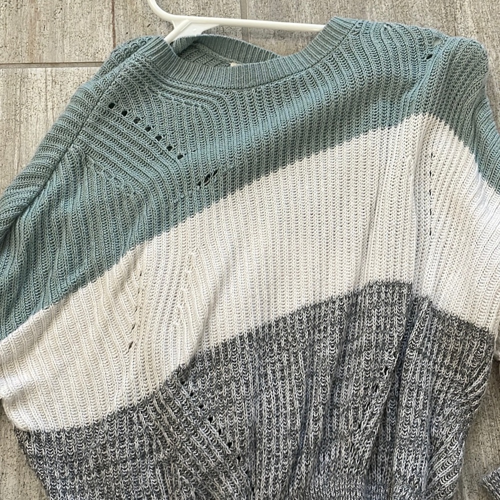 Garage sweater color block